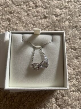 NWT Swarovski Silver Infinity Necklace